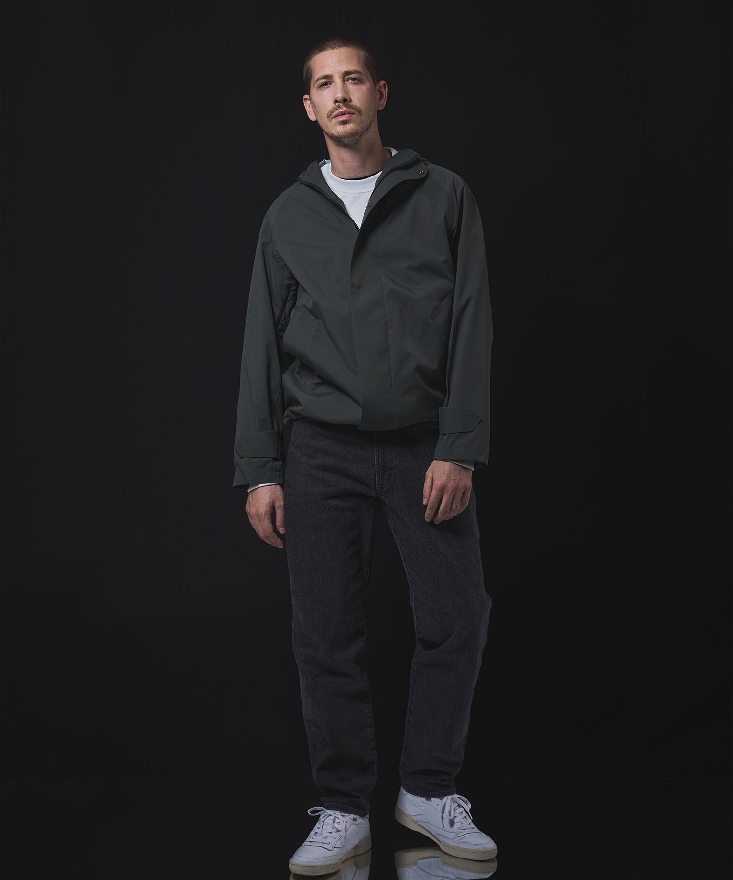 メンズ ファッション ラグジュアリースポーツ 軽量シェルパーカー 高機能 ゴルフウェア 高級 トレーニングウェア スポーツウェア ブランド