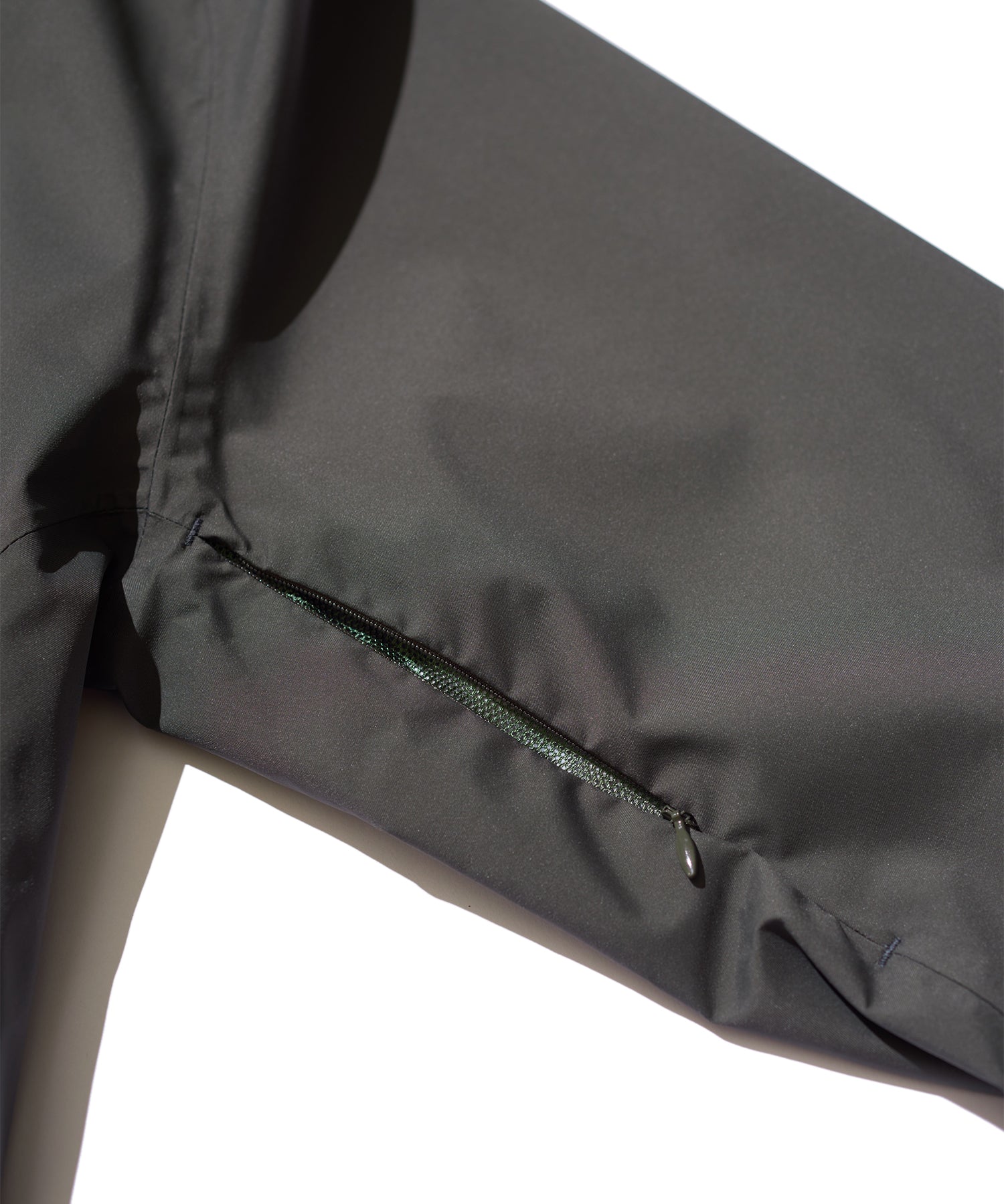 メンズ ファッション ラグジュアリースポーツ 軽量シェルパーカー 高機能 ゴルフウェア 高級 トレーニングウェア スポーツウェア ブランド