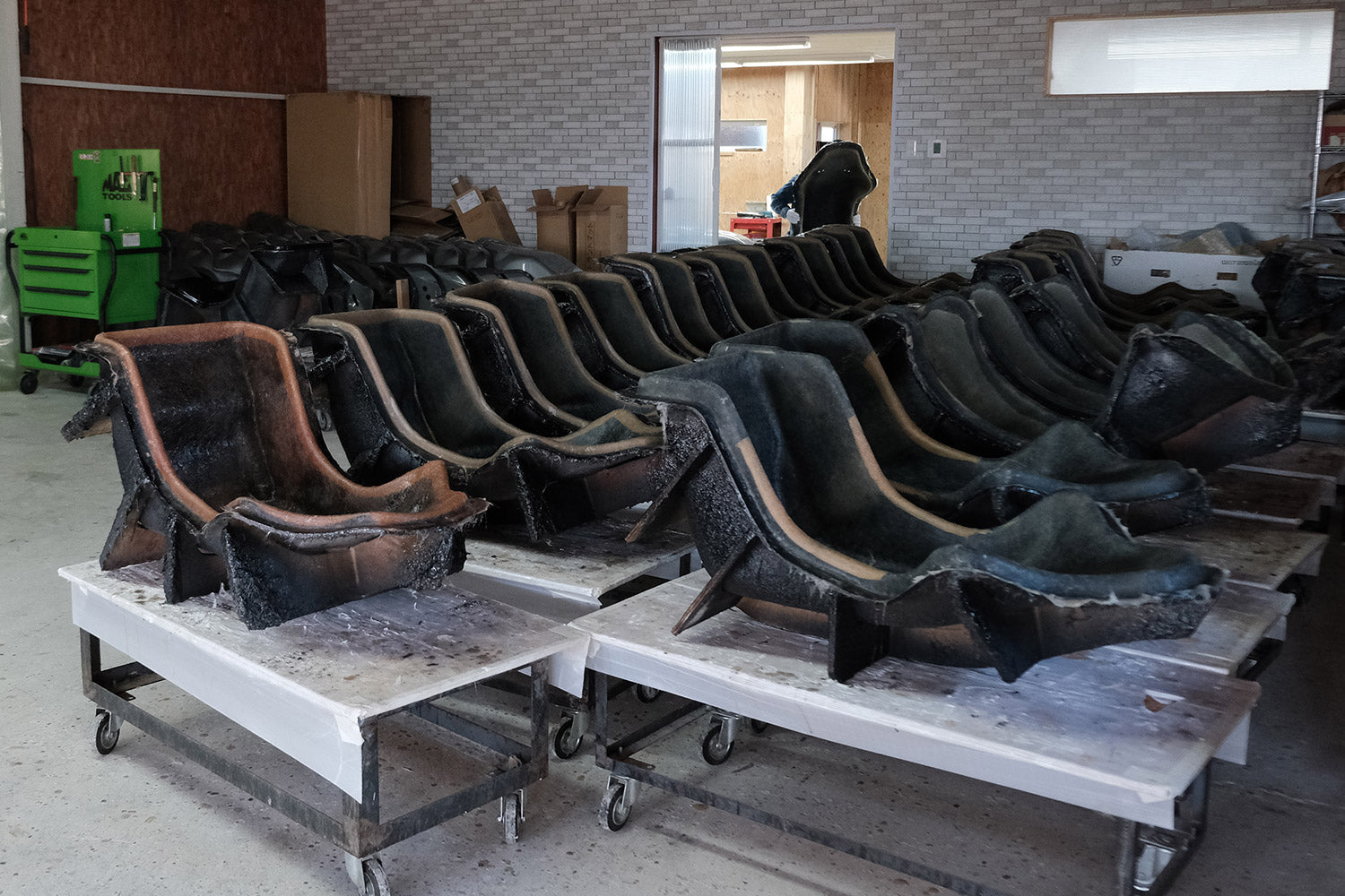 VIGALE ヴィゲール 国産スポーツカー GR86