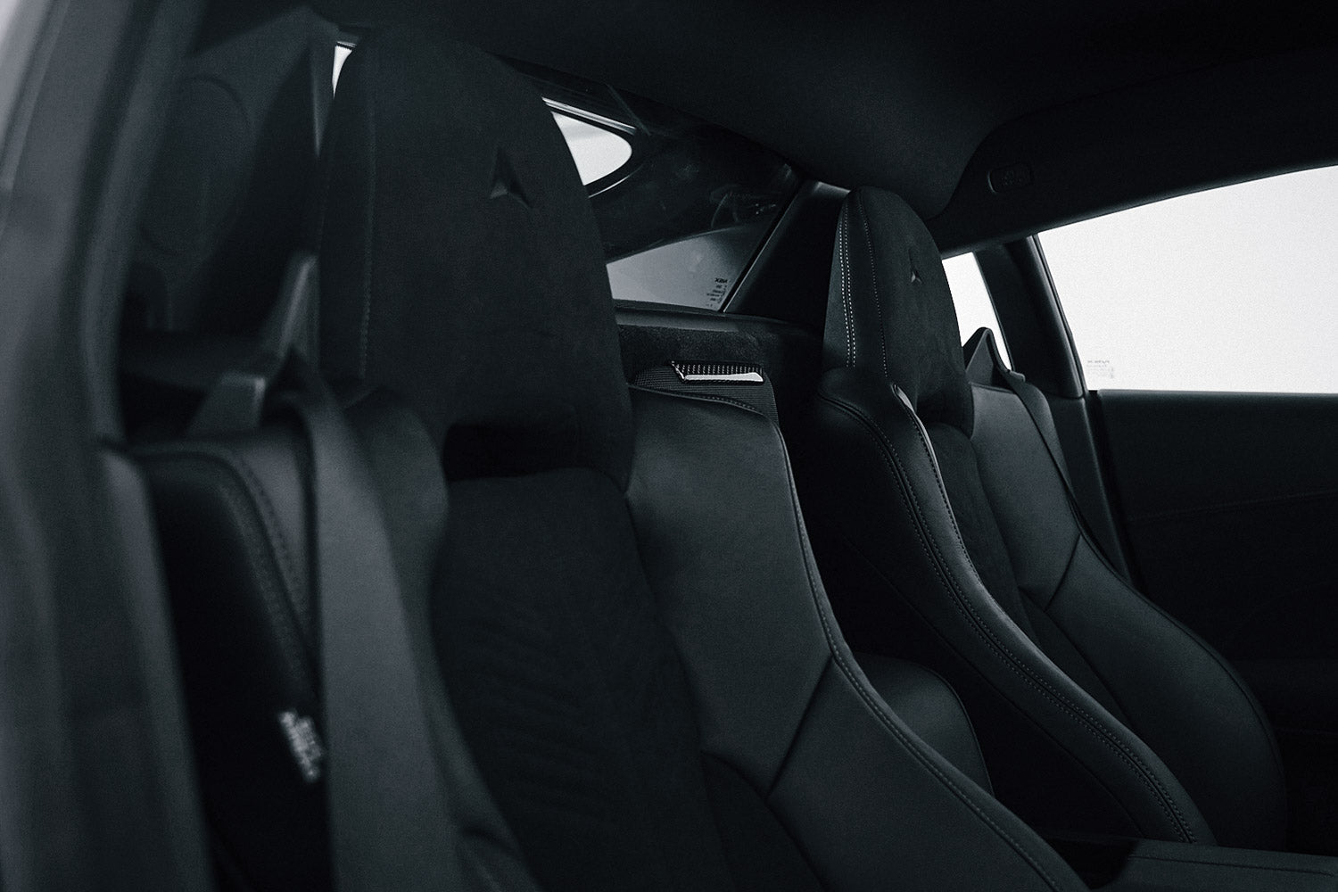 国産スポーツカー　LEGAVELO　リガヴェロ