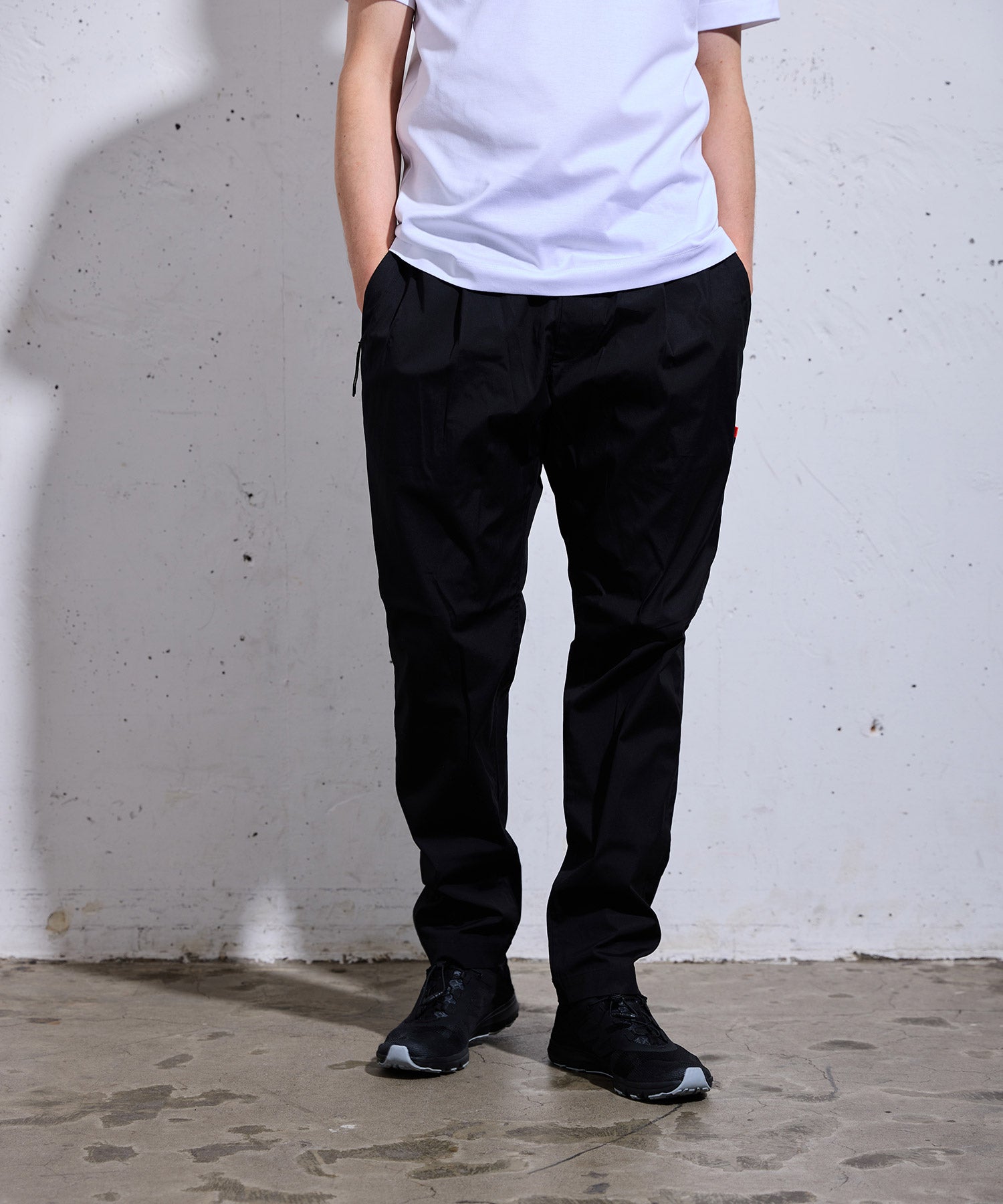 STRETCH TAPERED PANTS / ストレッチ テーパード パンツ